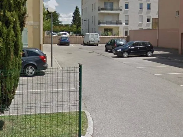Parking 18 m²