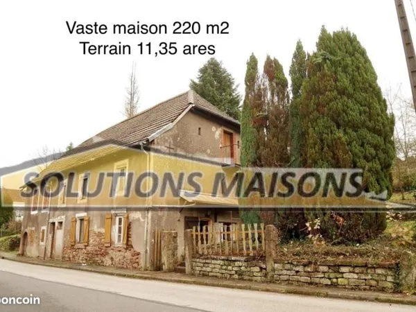 Maison 8 pièces 220 m²