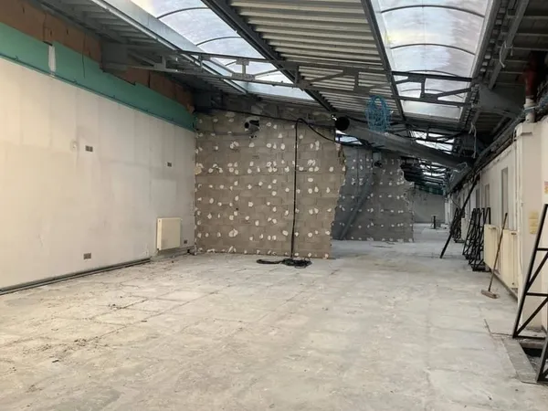 Local d'activité 621 m²