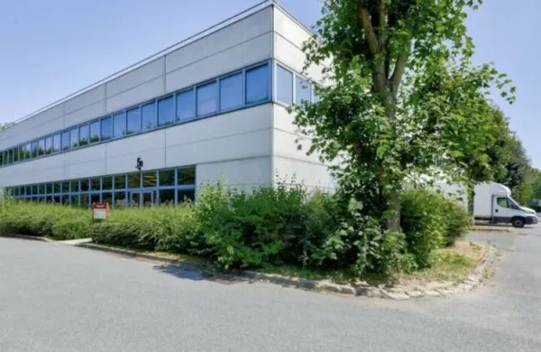 394m2 - Bureaux à LOUER