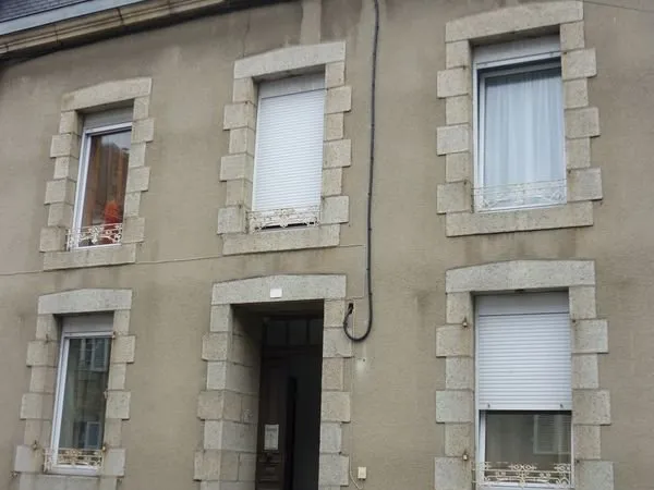 à louer appartement F1 gare Guingamp