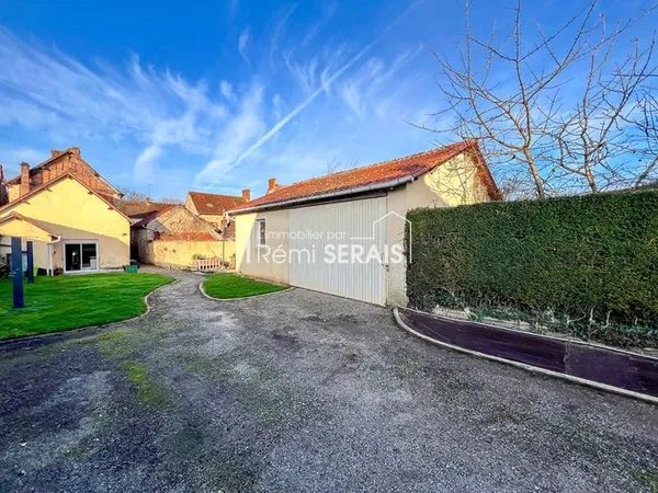 Maison proche Sées avec jardin et garage