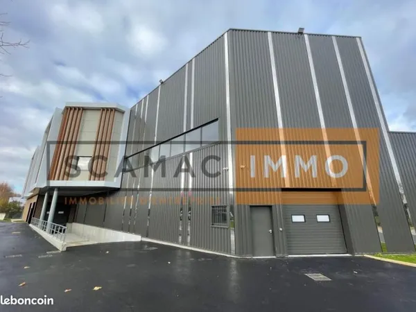 Local d'activité 3 269 m²