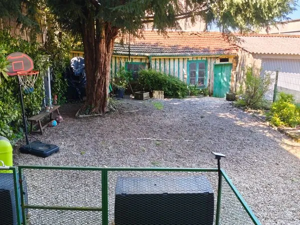 Appart centre BLD 65M2-2CH - RDC avec COUR Privée