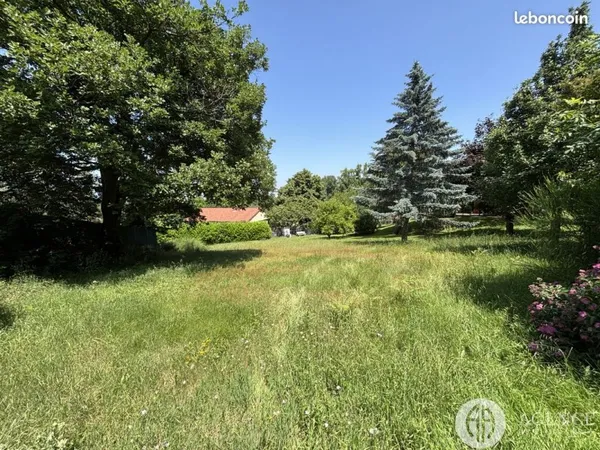 Terrain 880 m² Roisey