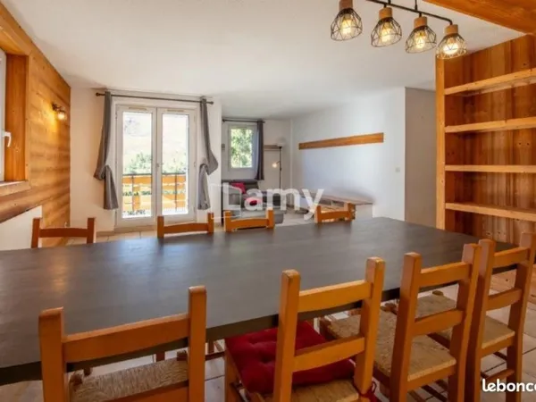 Appartement 6 pièces 101 m²