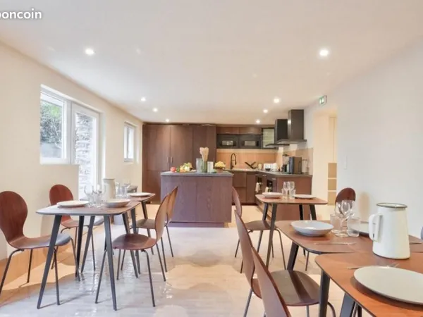 Maison 12 pièces 200 m²