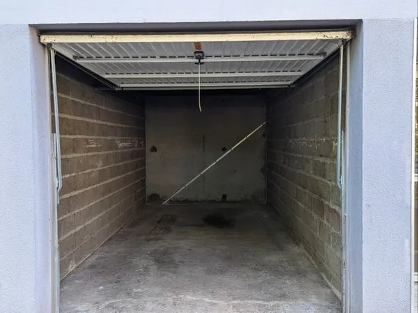 Location garage/box 15m2