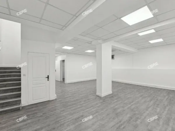 Bureau 414 m²