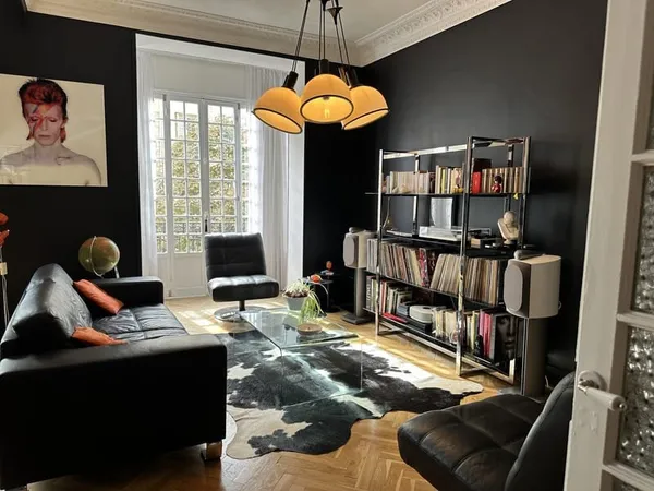 Bel appartement bourgeois au coeur du quartier recherché de