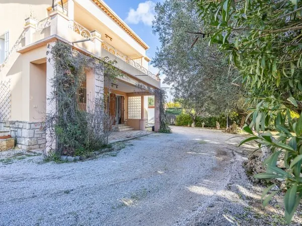 Maison 3 pièces 133 m²