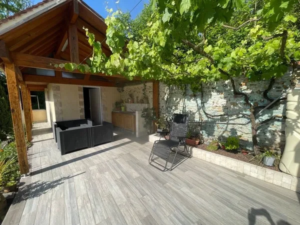 Maison 7 pièces avec T2 de 20 m2 indépendant à LE GUE DE LONGROI (28)