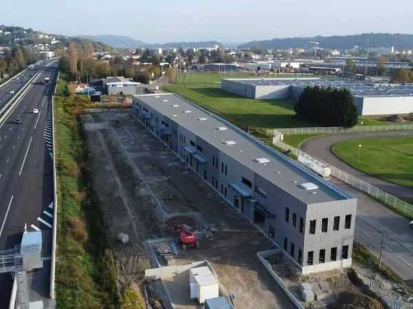 Local d'activité 295 m²