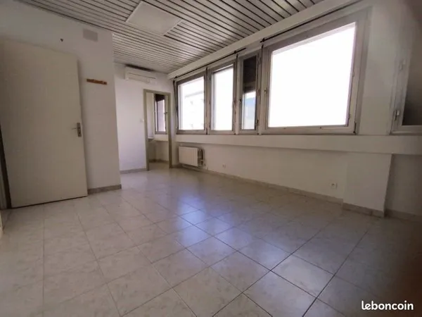 Local commercial 30 m²