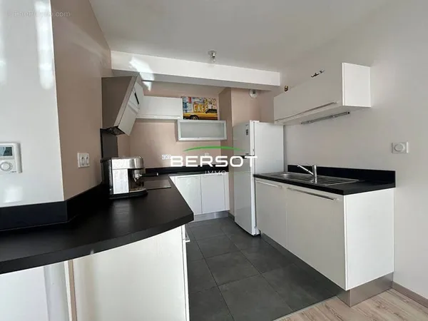 Charmant appartement avec grande terrasse au centre-ville