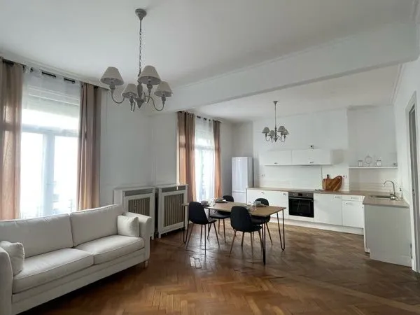 Très bel appartement T2 immeuble de standing 820 HC - HYPER Centre