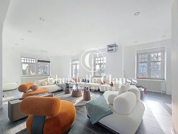 Maison 12 pièces 259 m²