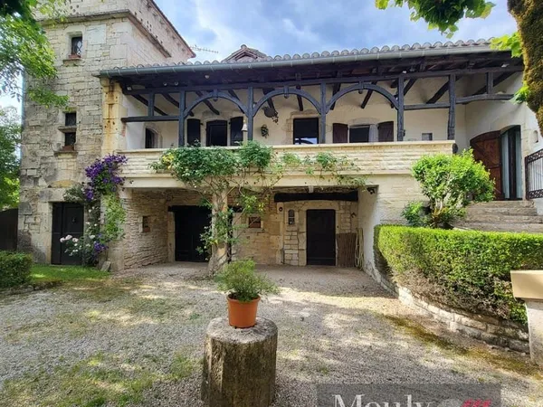 Maison Quercynoise Avec Un Gîte Et 2 Chambres Dhotes