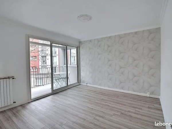 Location Meublée - Appartement 3 Pièces - Balcon - Cave - Parking
