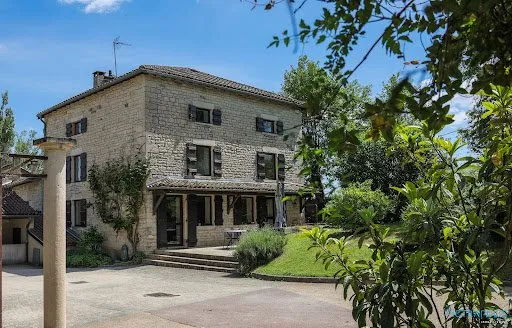 Maison 9 pièces 228 m²