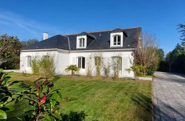 BALLAN-MIRE - Grande Maison Familiale avec Charme et Espaces ...