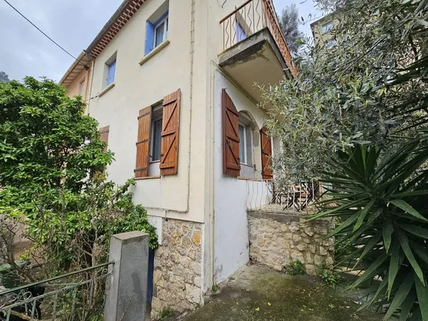 TOULON VAL FLEURI MAISON EN 2 APPARTEMENTS AVEC GARAGE