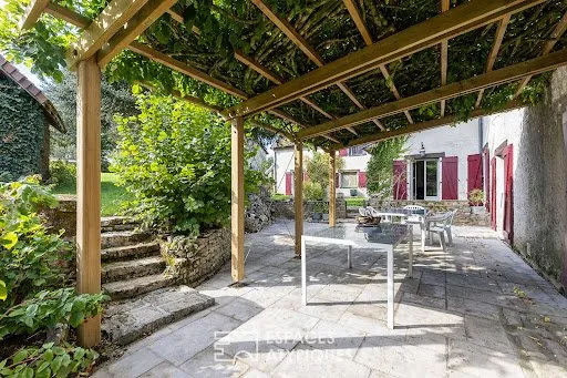 Maison 9 pièces 338 m²