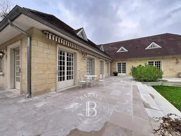 Le service location de la Maison BARNES vous propose ce bien :