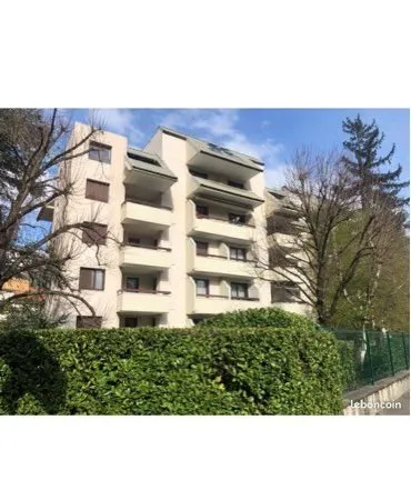 T3 standing 64 m terrasse et balcon