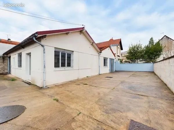 Local Professionnel 105 m2 - Bureaux + Entrepôts