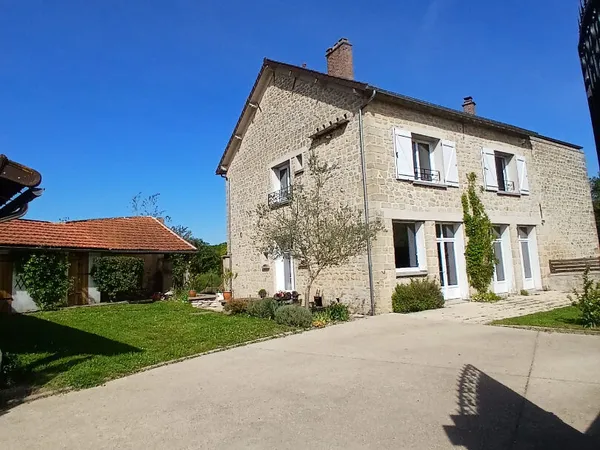 Maison 8 pièces 224 m²