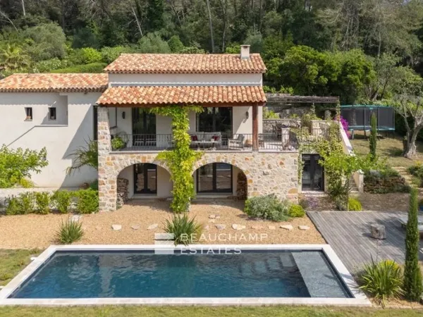 Villa néoprovençale de 5 chambres au coeur d'un quartier résidentiel calme de Mougins