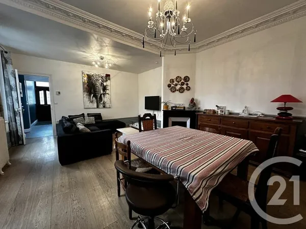 Maison 8 pièces 156 m²