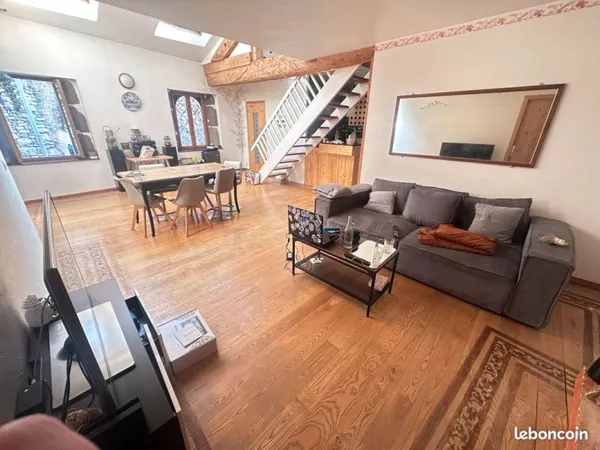 Colocation : 1 Chambre avec salle d'eau privée - 131m² - Chambéry Centre ville