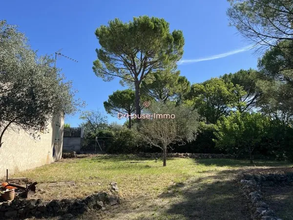 83470 SAINT MAXIMIN : MAISON INDIVIDUELLE T5 de plain pied de 130m2 environ au calme sur une parcell