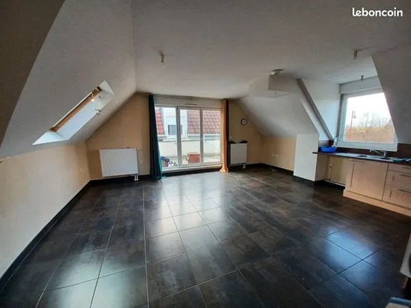 Beau F 3 de 71 m² à louer à Entzheim au dernier étage