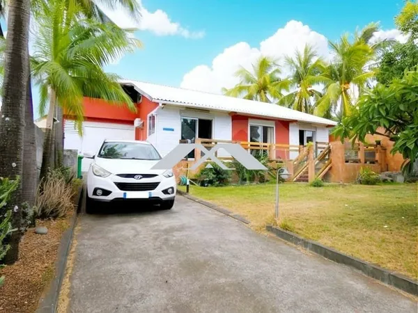 Maison F7 avec garage et jacuzzi Rivière Saint Louis