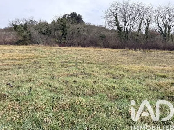Terrain 943 m²