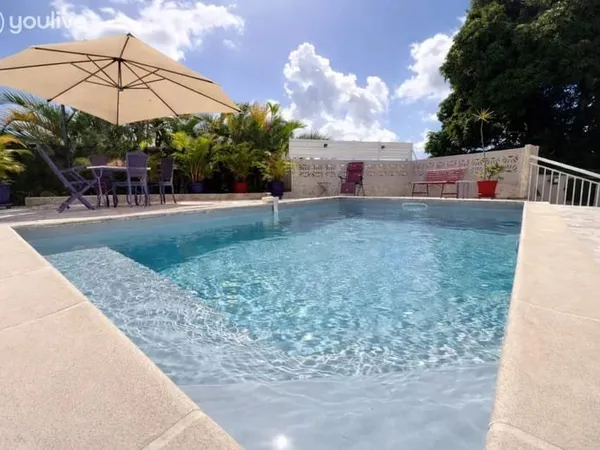 Villa 275 m² - T3 + T4 avec piscine, jardin tropical et aperçu mer - Redoute / Fort-de-France