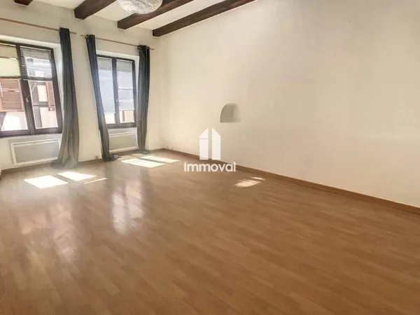 GRAND-RUE 1P. DE 37,33M²