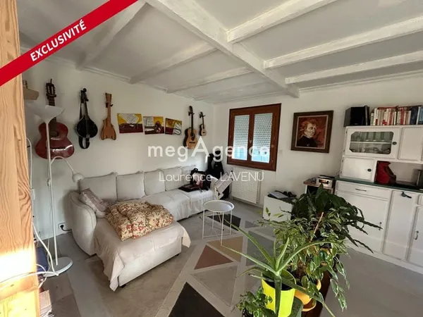 Maison avec le nécessaire en plain-pied