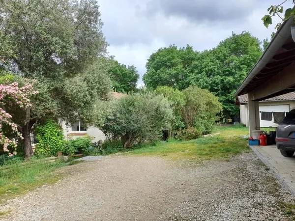 Maison 6 pièces 245 m²