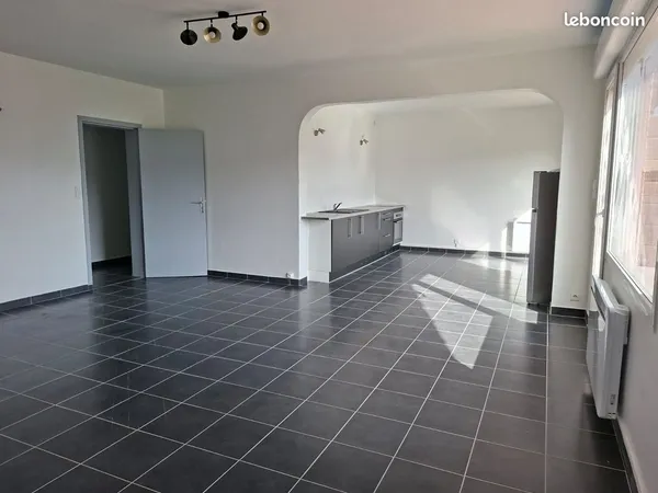 T3 équipé de 100m², balcon vue imprenable, buanderie, dressing
