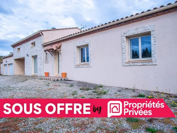 Villa Plain Pied 242 m2 avec jardin et piscine