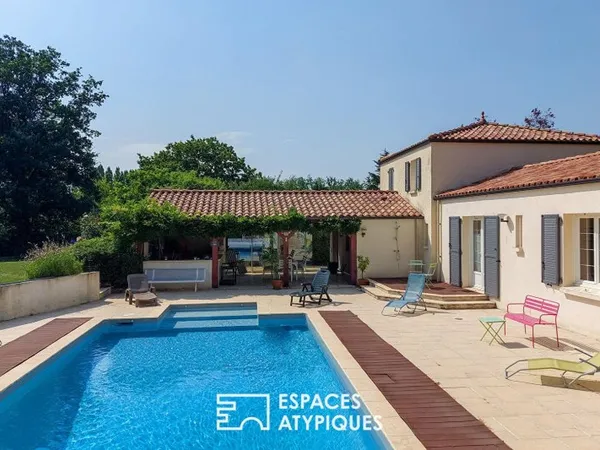 Demeure de caractère avec piscine