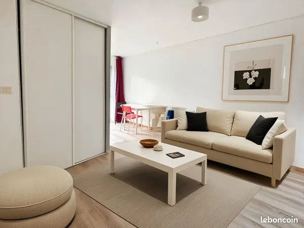 Studio 1 pièce 17 m²