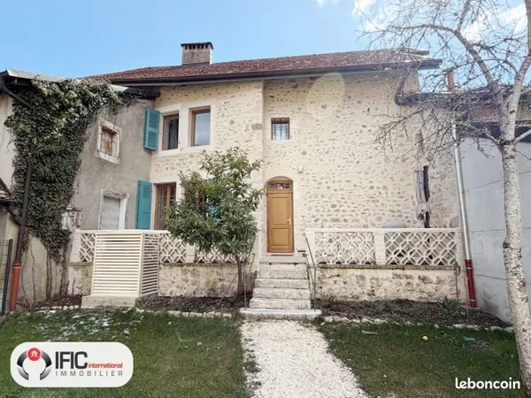 Maison de ville 8 pièces 252 m²