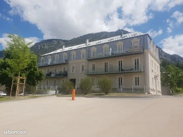 A vendre Appartement 154M² (surface au sol) 92 (surface loi carrez)