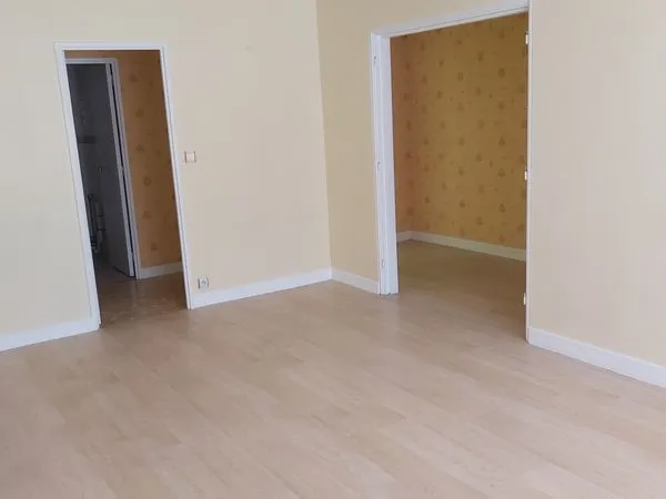 Appartement F2 (60m2) hyper-centre ville