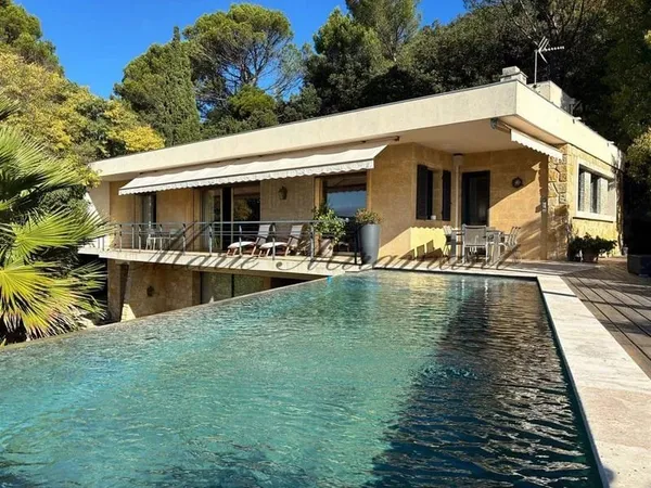 Maison 6 pièces 195 m²